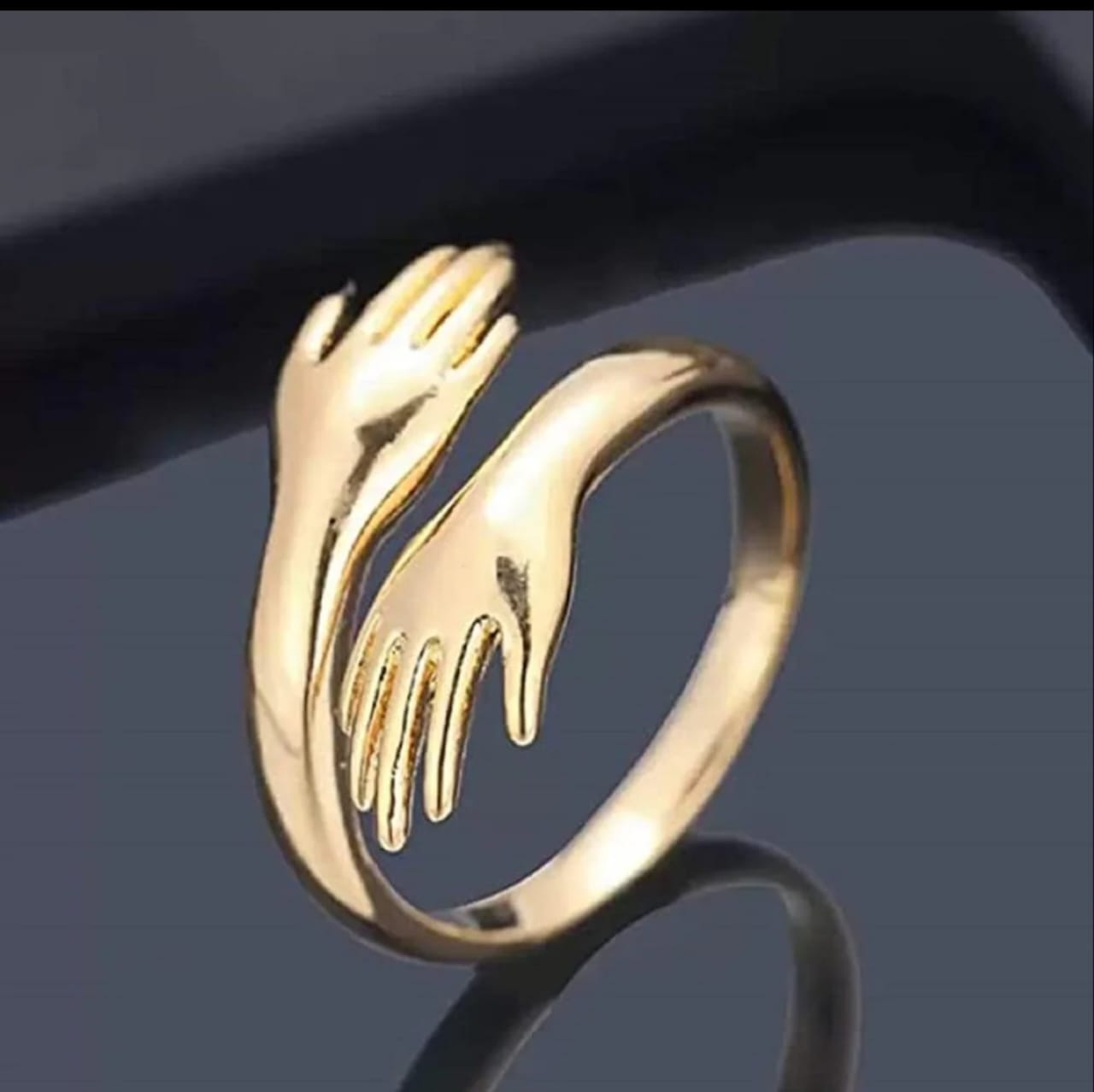 Couple Hug Design Ring Pack of 2